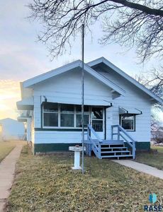 107 S Clark St, Viborg, SD, 57070