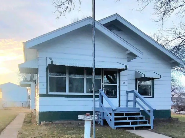 107 S Clark St, Viborg, SD 57070