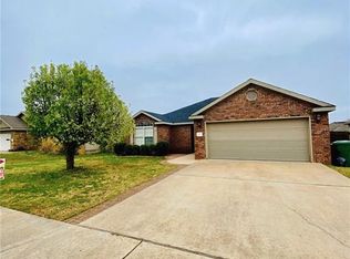 432 E McCann Rd, Rogers, AR 72758