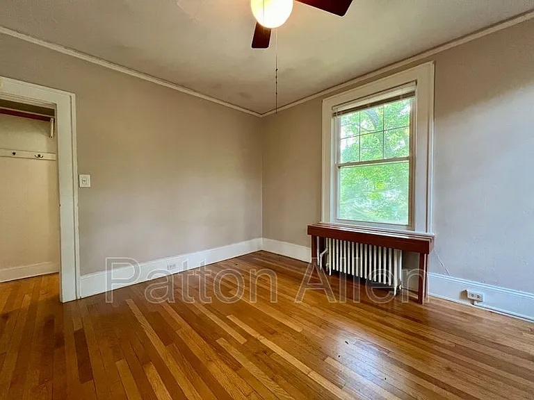 130 Edwin Pl #4 — Photo 8