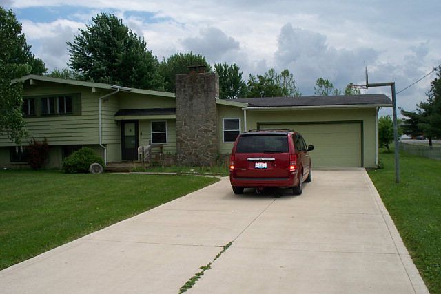 1st image of 6133 Tracht Dr