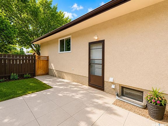 3rd image of 19 COOPER CRESCENT