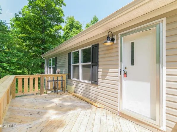 297 Wells Rd, Powell, TN 37849