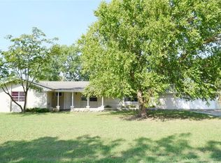 1804 Lakeview Dr, Sulphur, OK 73086