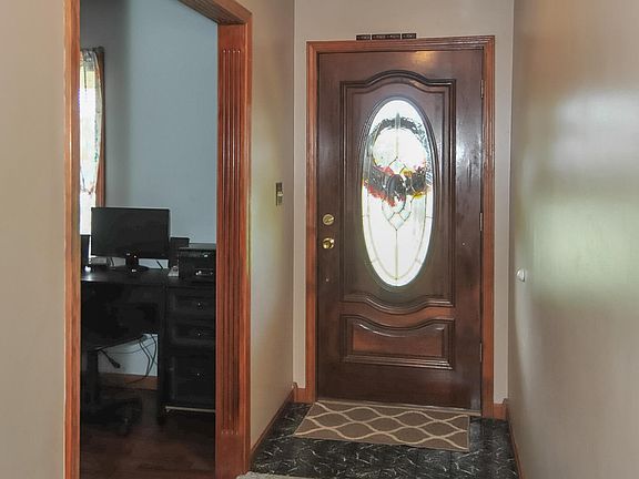 5th image of 288 Locust Grove Dr