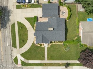 1005 Fernwood Rd, Royal Oak, MI 48067