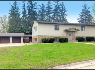1302 Laurel Dr, Decorah, IA 52101