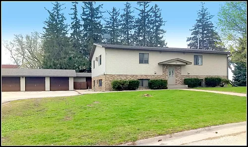 1302 Laurel Dr Photo 1