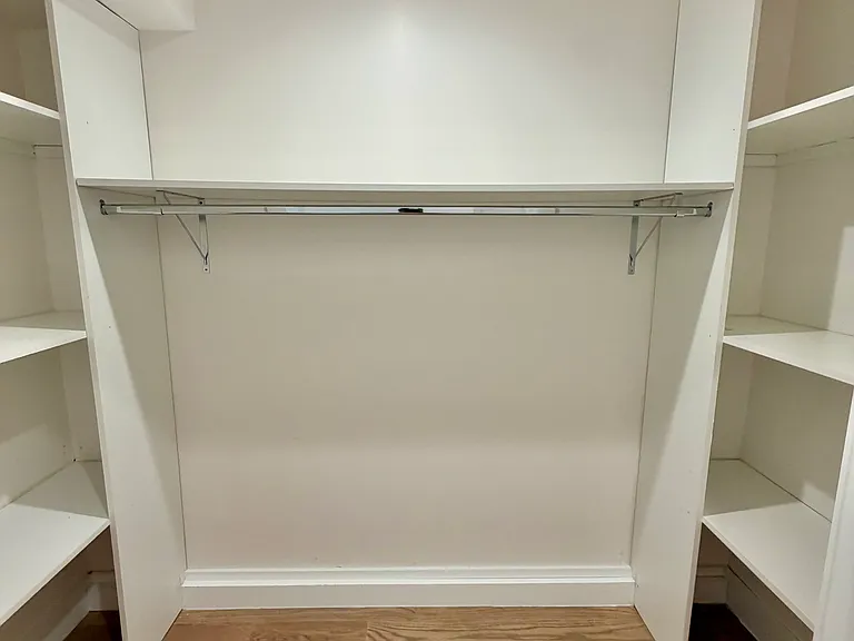 Walk-in closet