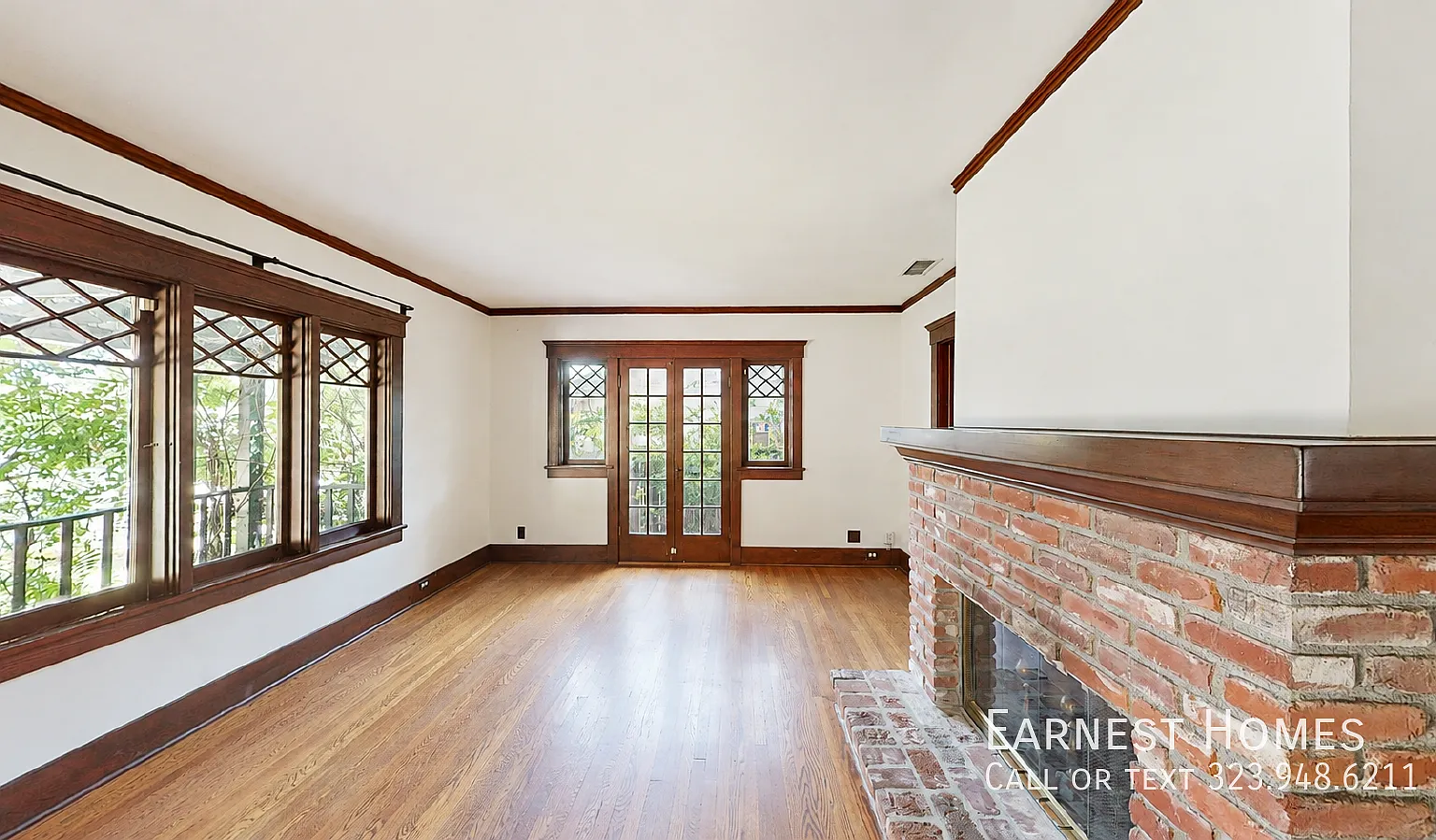 2 + 1 Beautiful Pasadena Home with Yard and Flexible Bonus Space — Photo 3