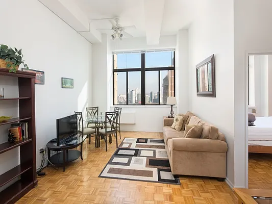 Rented by Sotheby's International Realty | media 30