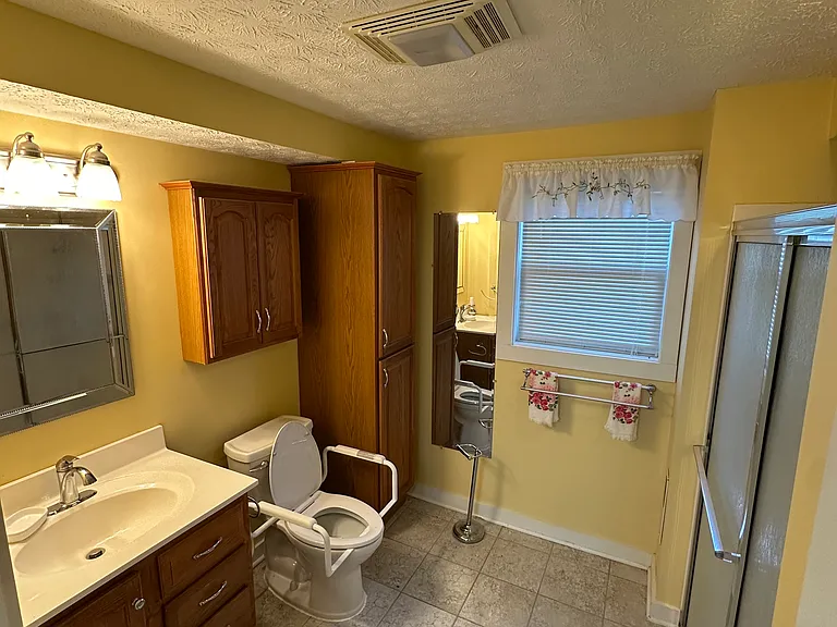 1818 Patterson Rd — Photo 9