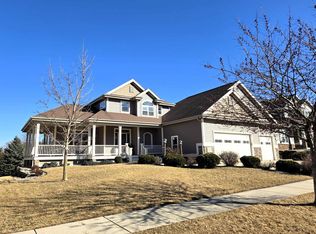 20 Savannah Pkwy, Deerfield, WI 53531