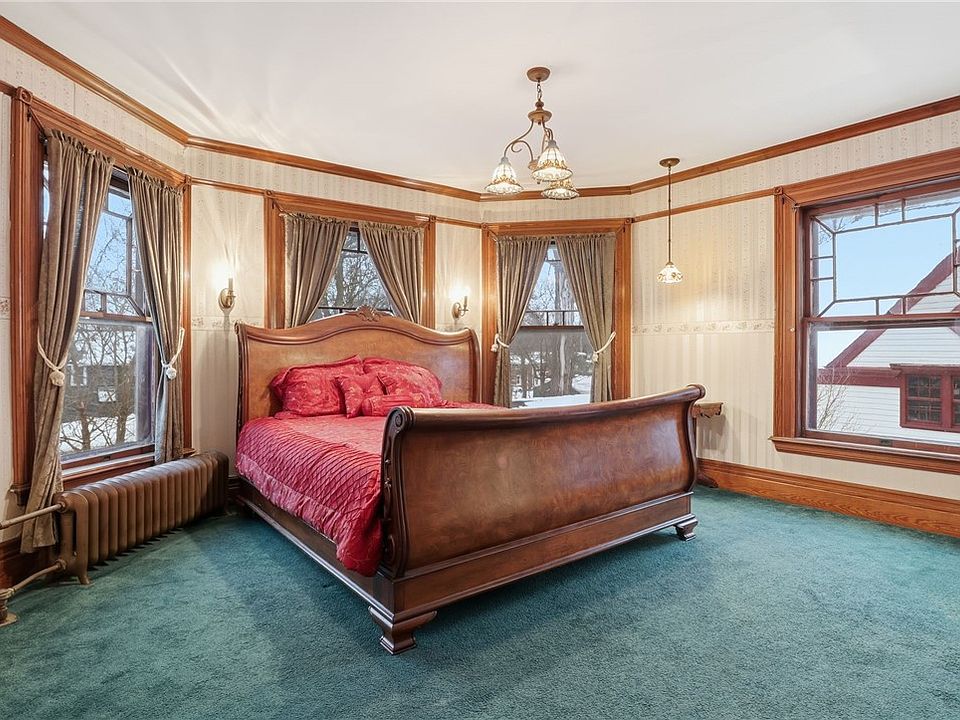 28th image of 160 Cuyler St