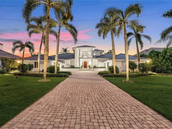 400 Spring Line DR, NAPLES, FL 34102