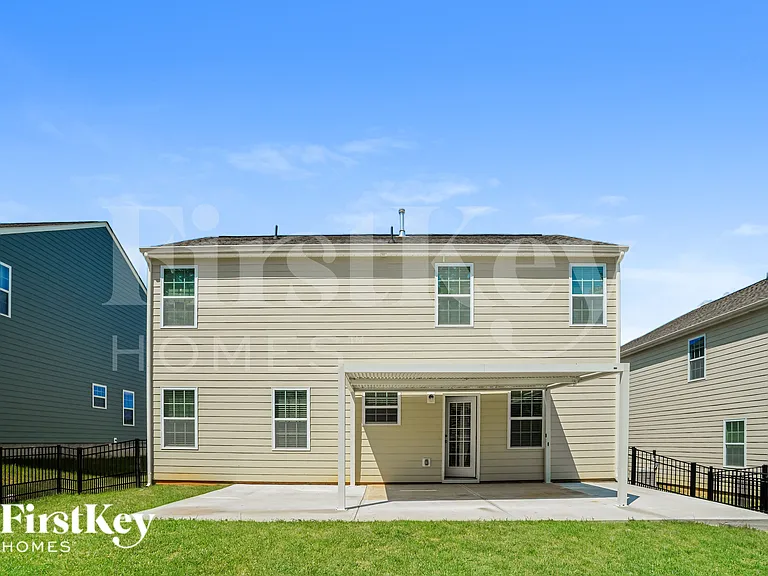 164 N Hill Ln — Photo 18