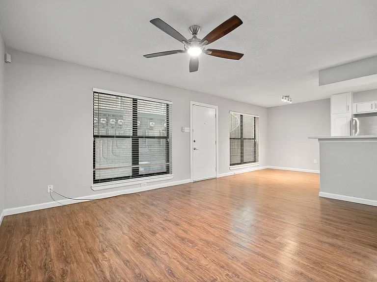 400 Westmoreland St — Photo 10