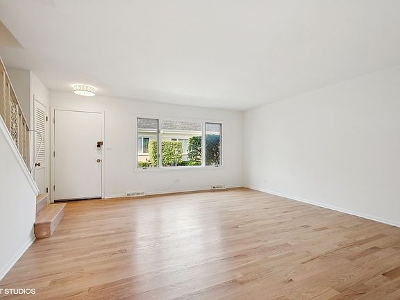 4th image of 6963 N Bell Ave Unit 102