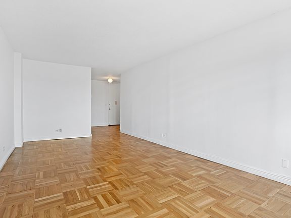 5th image of 20 W 64th St APT 35N