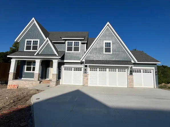 5585 Rolling Hills Pkwy, Victoria, MN 55318
