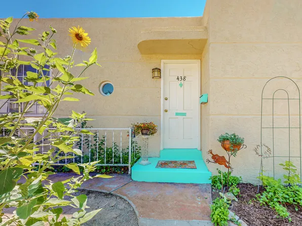 438 Ash St NE, Albuquerque, NM 87106