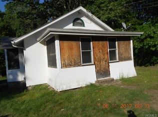 6 Evergreen Ln, Otisville, NY 10963