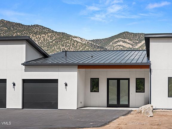 5th image of 8 Rapids View Ln