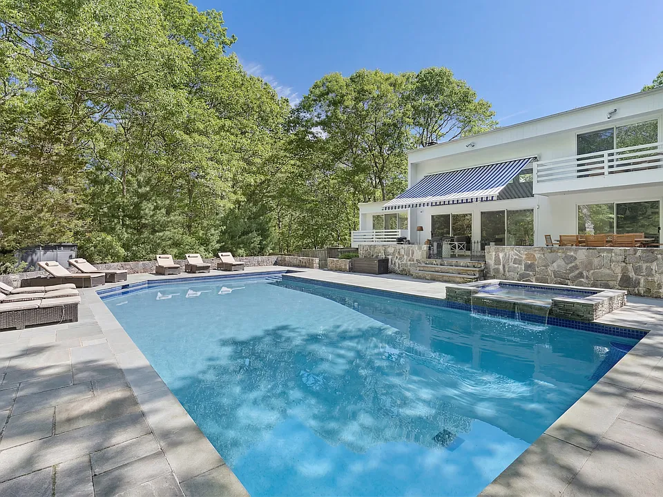 715 Hands Creek Rd