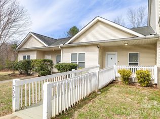 709 Villas Ct, Asheville, NC 28806