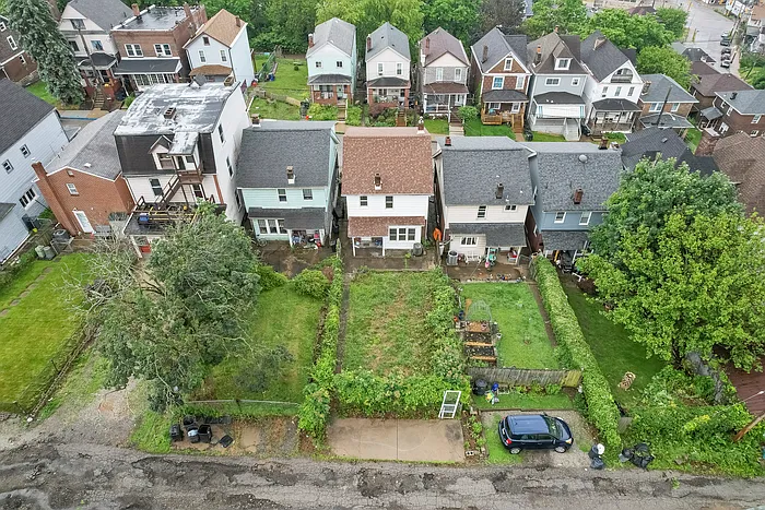 2217 Hawthorne Ave — Photo 10