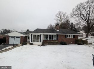 910 4th St, New Cumberland, PA 17070