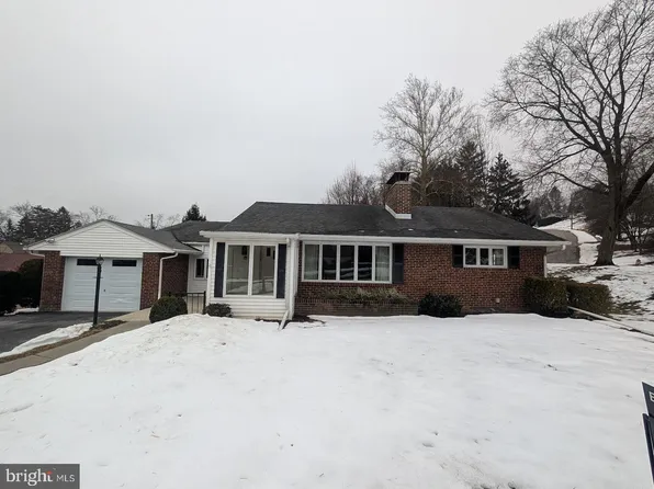 910 4th St, New Cumberland, PA 17070