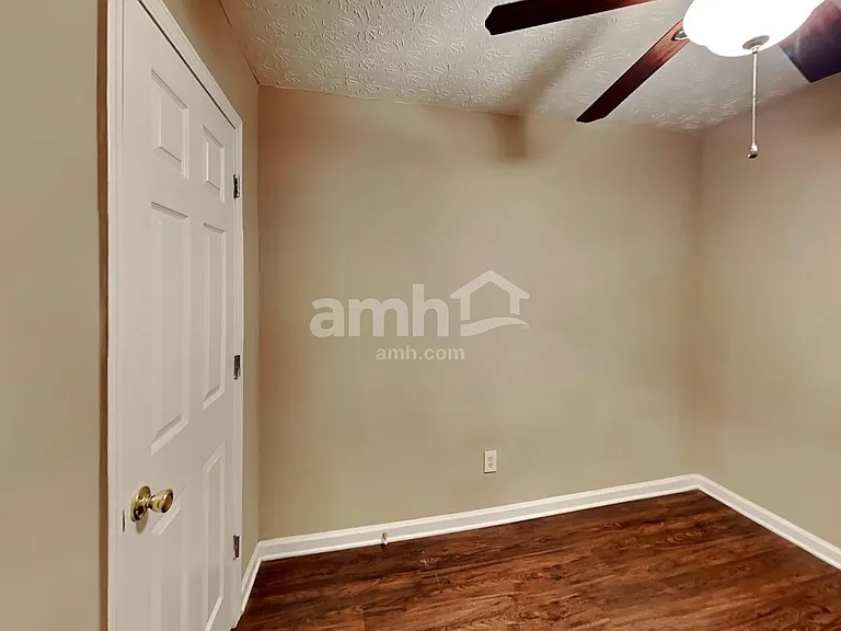 2376 Rimmele Dr — Photo 11
