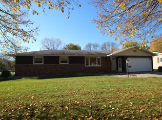 1633 Orchid Ln, Green Bay, WI 54313