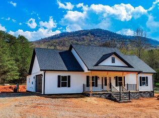 127 Victor Rd, Cosby, TN 37722