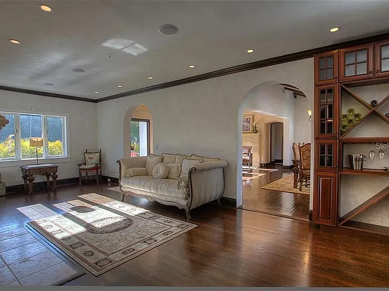 100 W Davis Blvd — Photo 15