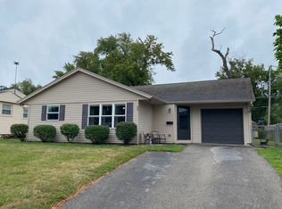23 Fir St, Carpentersville, IL