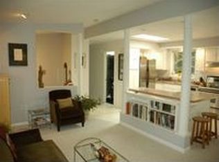 2420 Long Hill Rd, Guilford, CT 06437