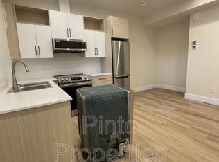 8717 110th St NW #BASEMENT, Edmonton, AB T6G 0X7