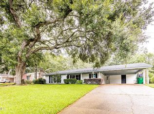 12904 Hanover Dr, Ocean Springs, MS 39564