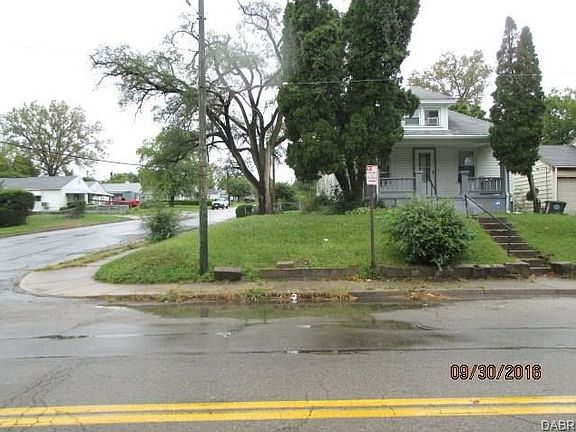 4th image of 1223 McArthur Ave