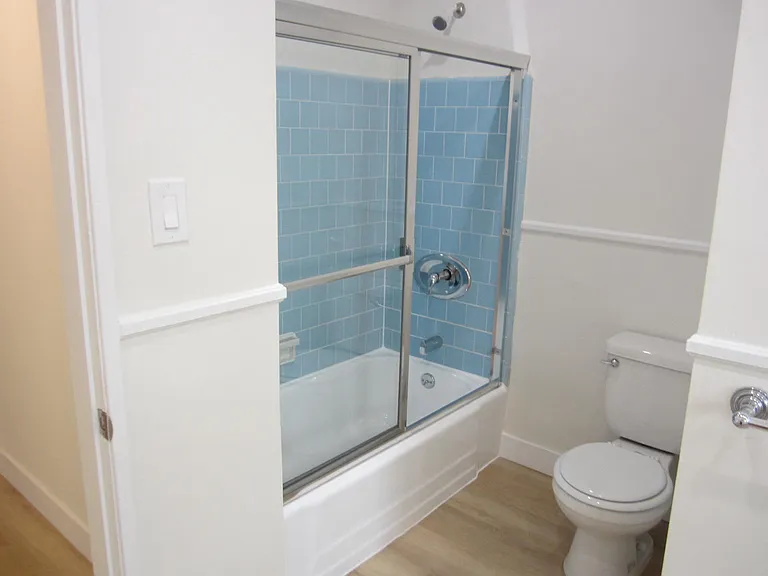11816 Goshen Ave #2 — Photo 12