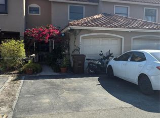 Lago Grande Condo Six, Hialeah, FL 33016