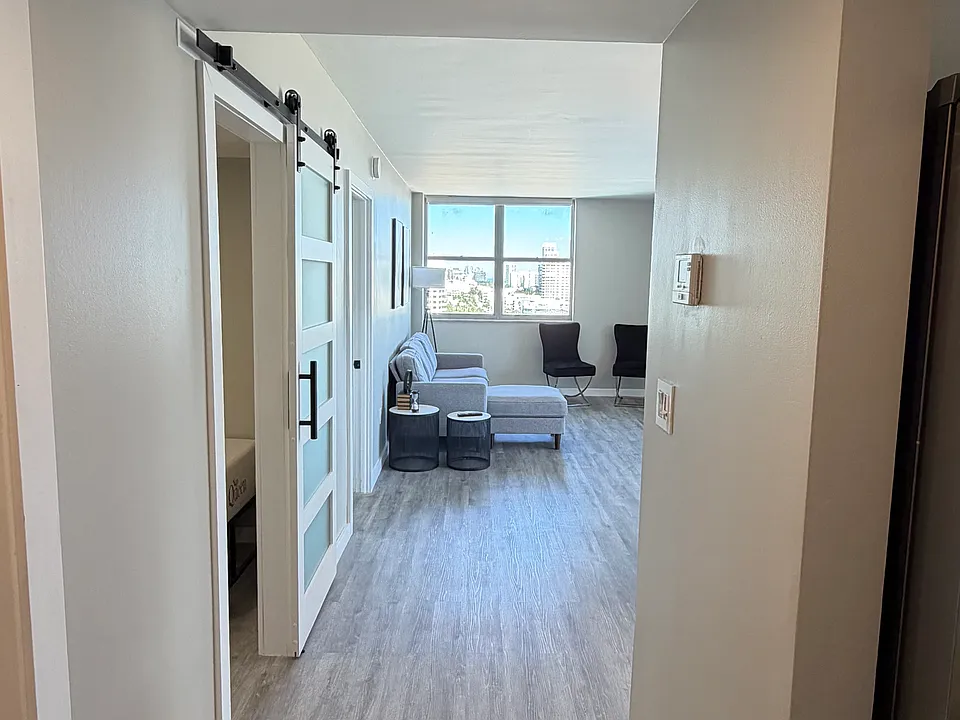5838 Collins Ave #15H