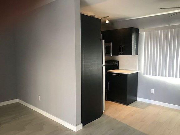 4th image of 4440 Boundary St