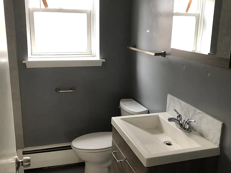 326 Dean Ave E #4 — Photo 6
