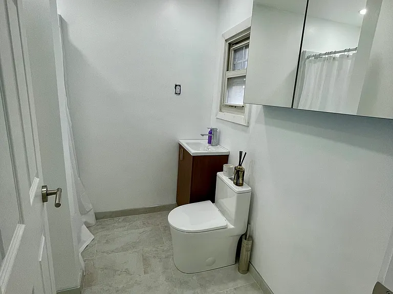 441 Manton St — Photo 11