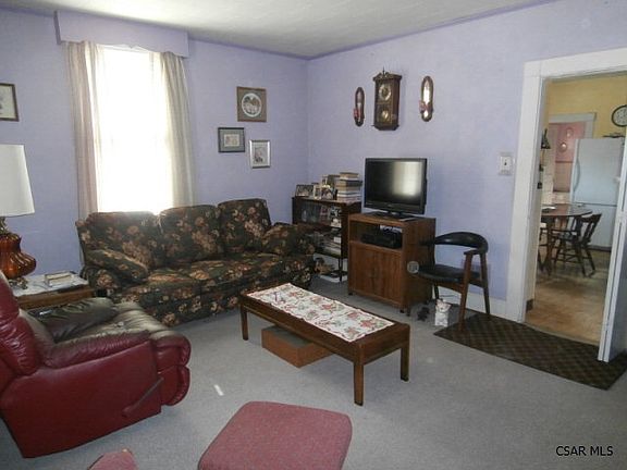 5th image of 255 Cresswood St