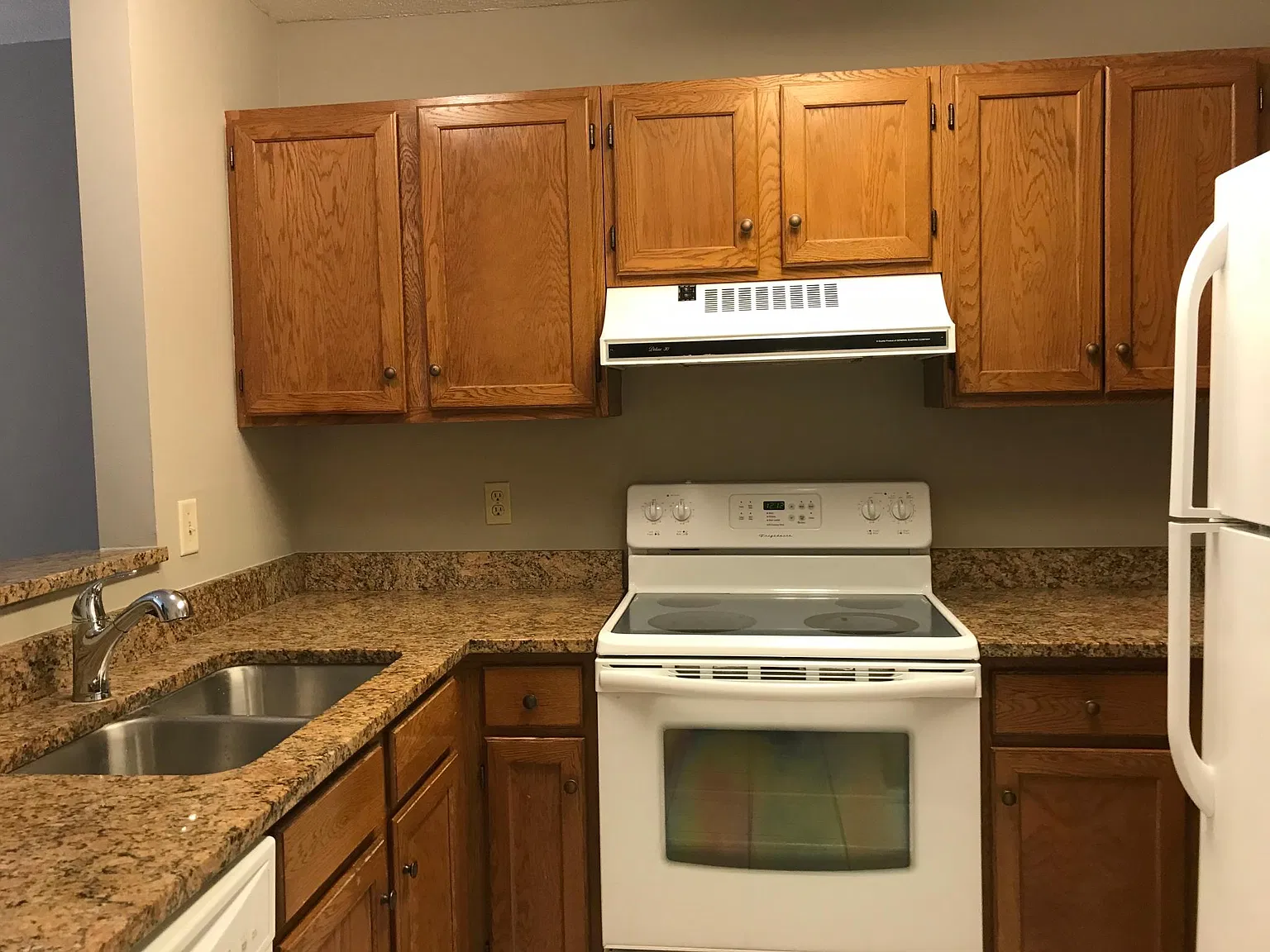 2 bed, 850 sqft, $1,800 — Photo 3