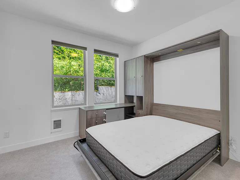 13511 SE 68th Pl — Photo 20